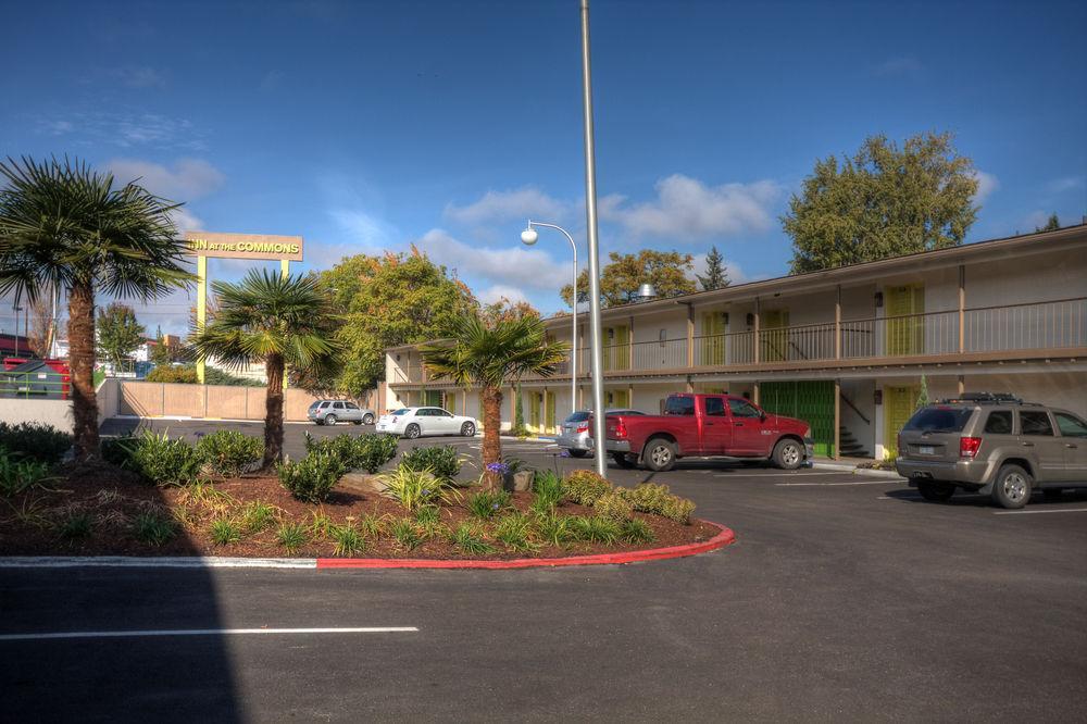 Inn At The Commons Medford Exterior foto